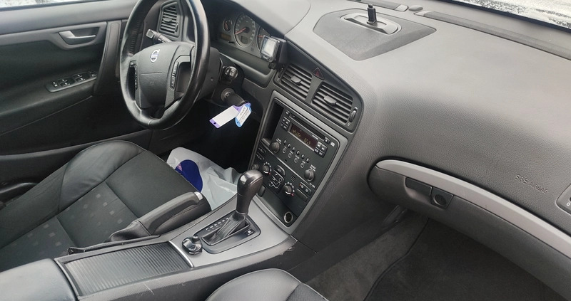 Volvo V70 cena 12999 przebieg: 249000, rok produkcji 2005 z Wieruszów małe 667